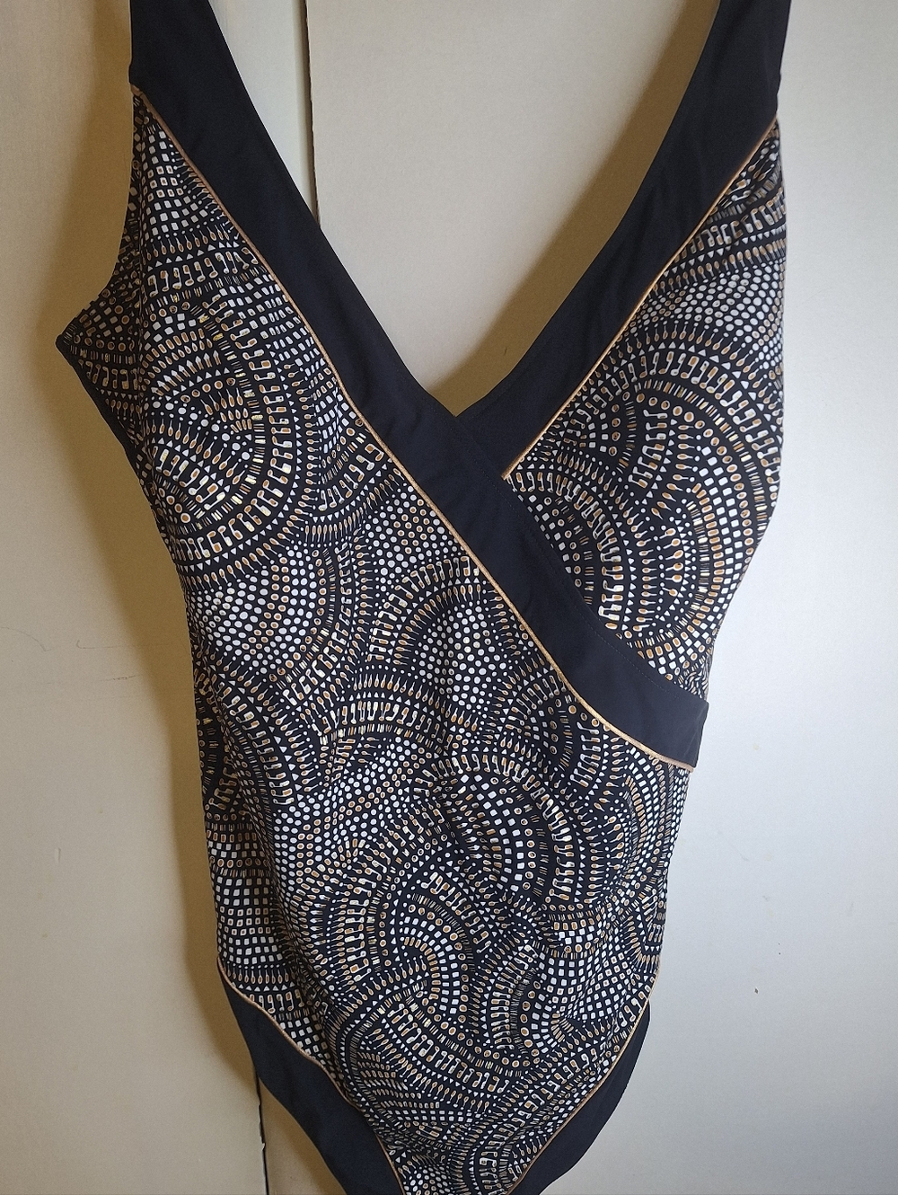 NWT Anita Black, White & Gold Patterned V-Neck One-Piece Swim Size 16/42 F Cup